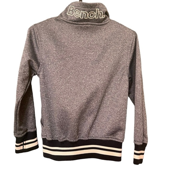 Bench zip up with thumb holes - Picture 4 of 6